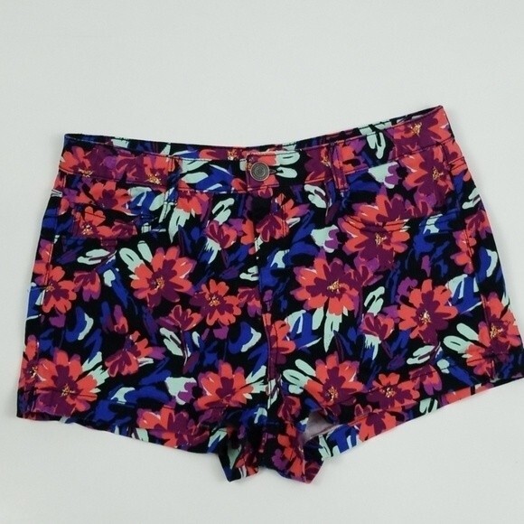 SO shorts with multicolored floral design sz 15 - Picture 1 of 6